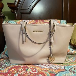 Michael Kors Tote with computer padding